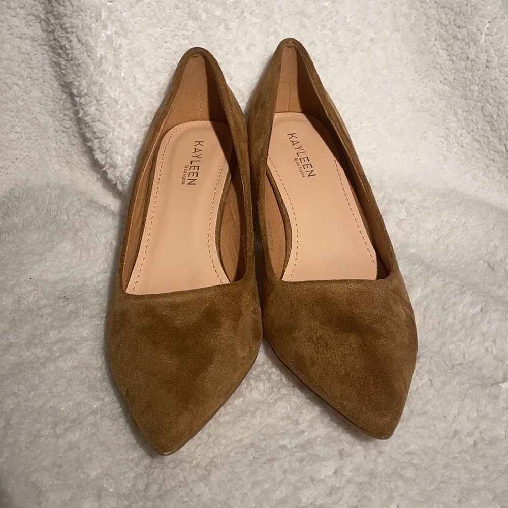 Women's Suede Pointed-Toe Pumps in Tan - Picture 3 of 7